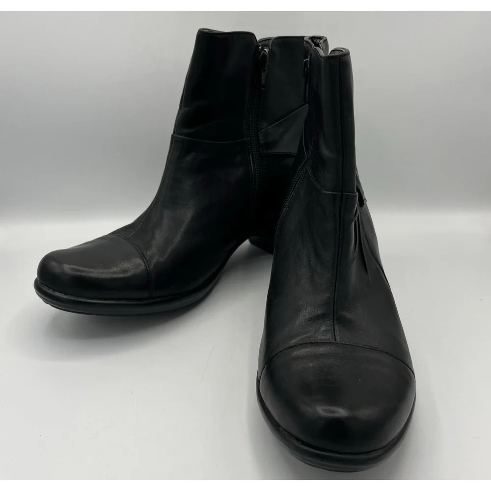 Clarks Ankle Boots Leather Womens 9 M Black Chunky‎ Comfort Heel Ruched Cap Toe